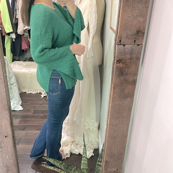 Cupcakes and Cashmere Green knit Sweater with Flared Sleeves size medium - Picture 4 of 6